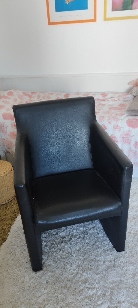 3 zwarte fauteuils, Ophalen, Zo goed als nieuw, Leer, Minder dan 150 cm