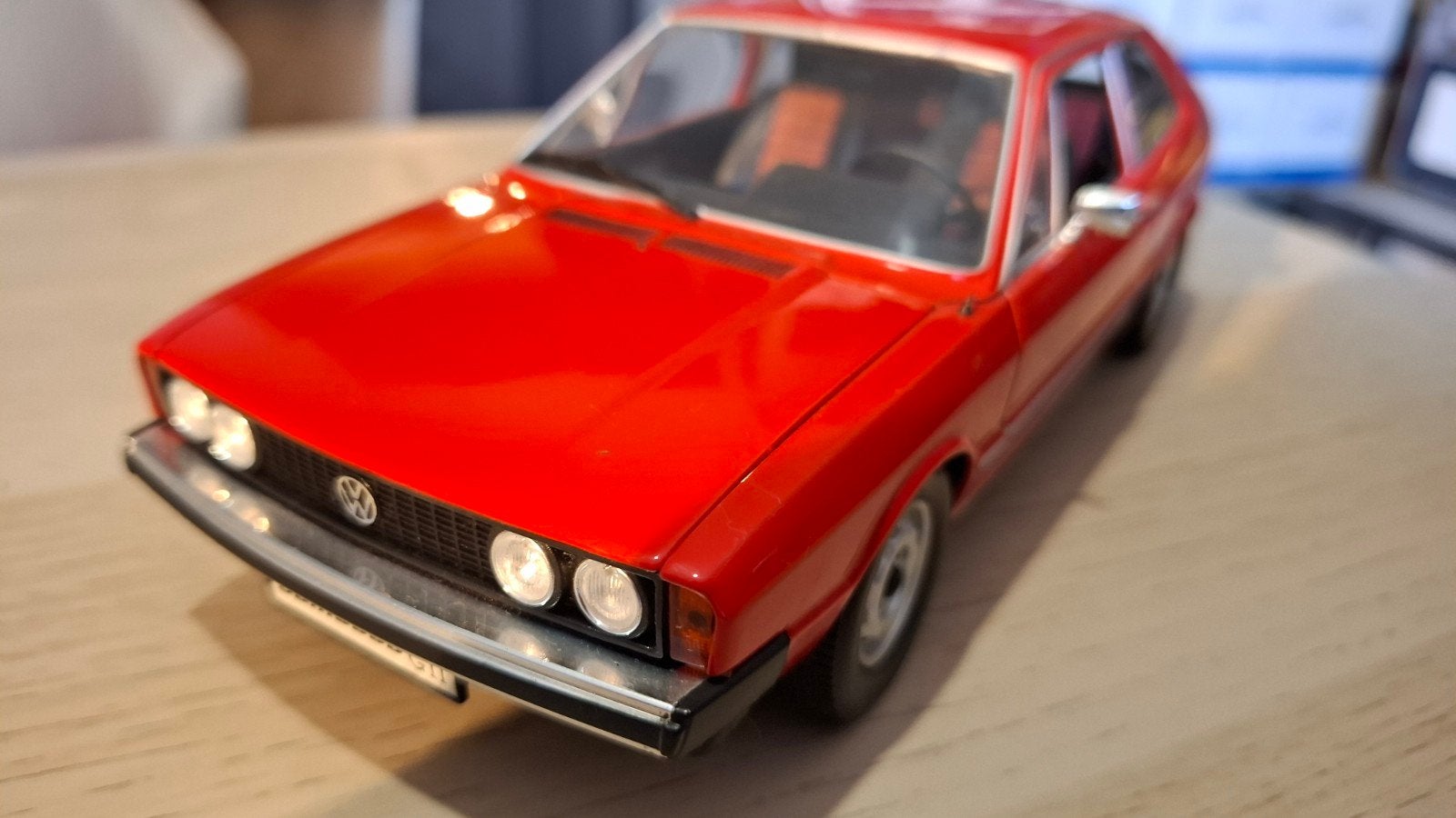 voiture miniature 1 18, Hobby en Vrije tijd, Modelauto's | 1:18, Ophalen of Verzenden, Zo goed als nieuw, Auto, Revell