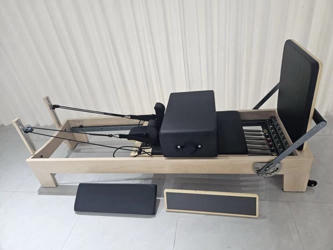 NEUF - Pilates Reformer – Structure en bois d’érable, Ophalen, Zo goed als nieuw