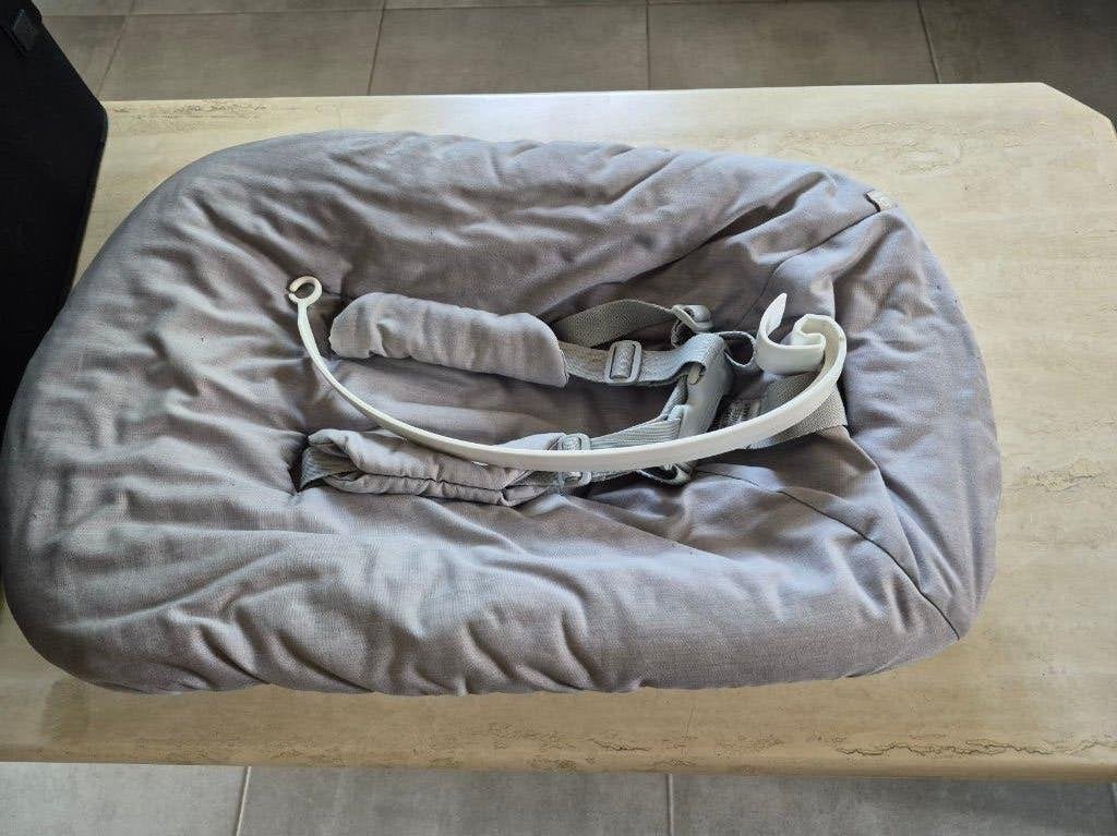 Stokke Tripp Trapp Newborn Set – grijs – compleet, Kinderen en Baby's, Ophalen, Zo goed als nieuw, Meegroeistoel