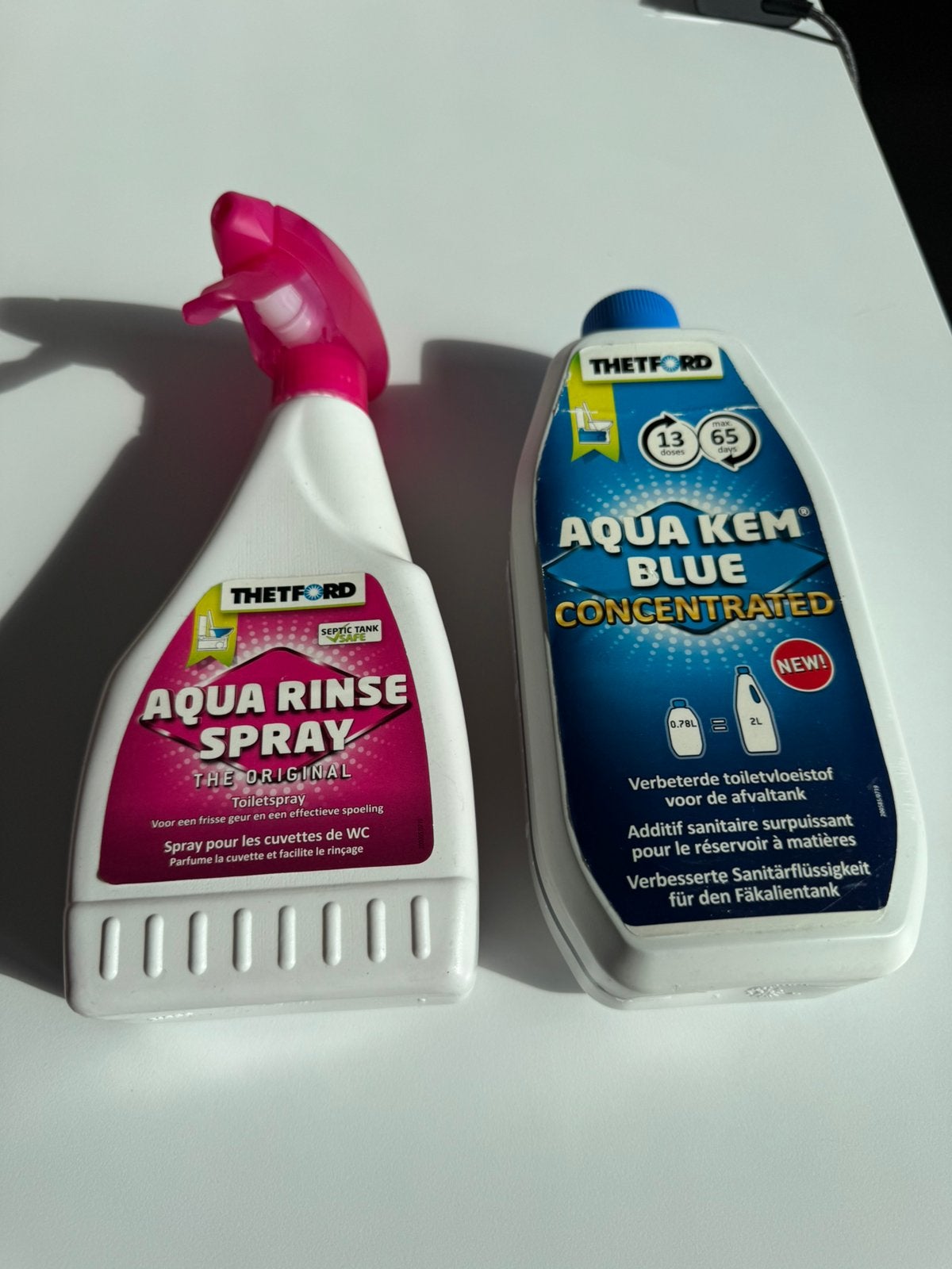 Thetford Aqua Kem en Rinse Spray, Ophalen