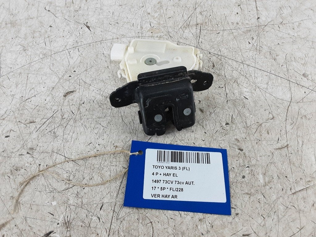 ACHTERKLEPSLOT Toyota Yaris III (P13) (01-2010/09-2020), Gebruikt, Achterklep, Kundenbetreuung@toyota.de, Toyota