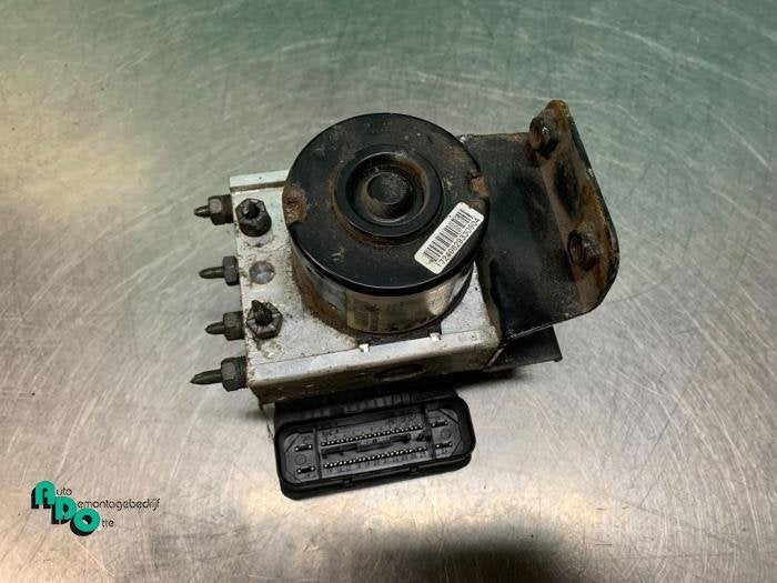 ABS Pomp van een Renault Twingo (Twingo 07-), Gebruikt, -, Renault, -