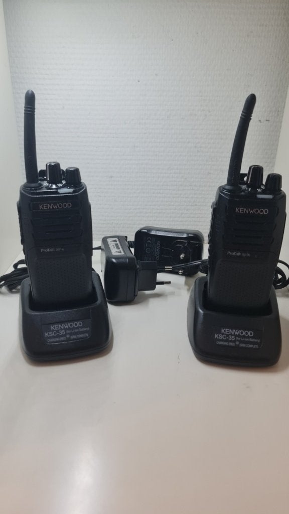 Talkie-walkie numérique Kenwood TK 3701D complet, Télécoms, Talkie-walkie ou Walkie-talkie, Avec clip de ceinture, Comme neuf