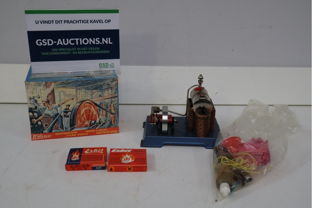 Wilesco stoommachine met accessoires