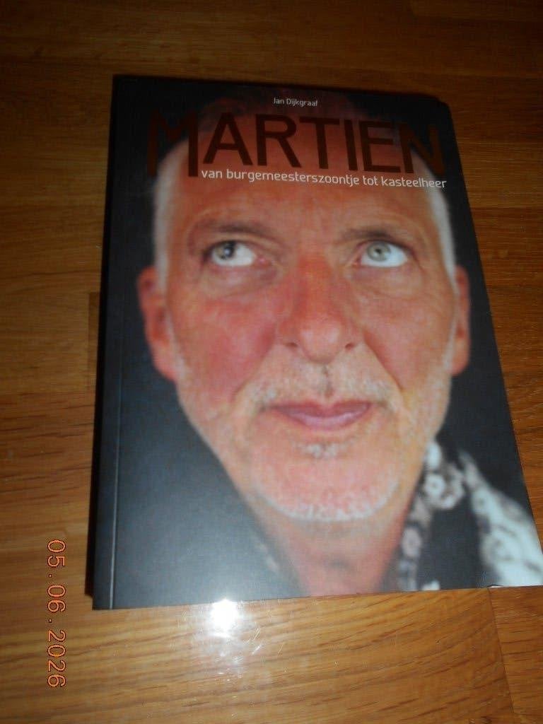 MARTIEN MEILAND van burgemeester tot kasteelheer, Boeken, Ophalen, Zo goed als nieuw, Jan Dijkgraaf