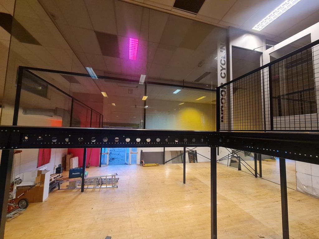 Entresolvloer / mezzanine / verdiepingsvloer 80 m² incl. bal, Ophalen