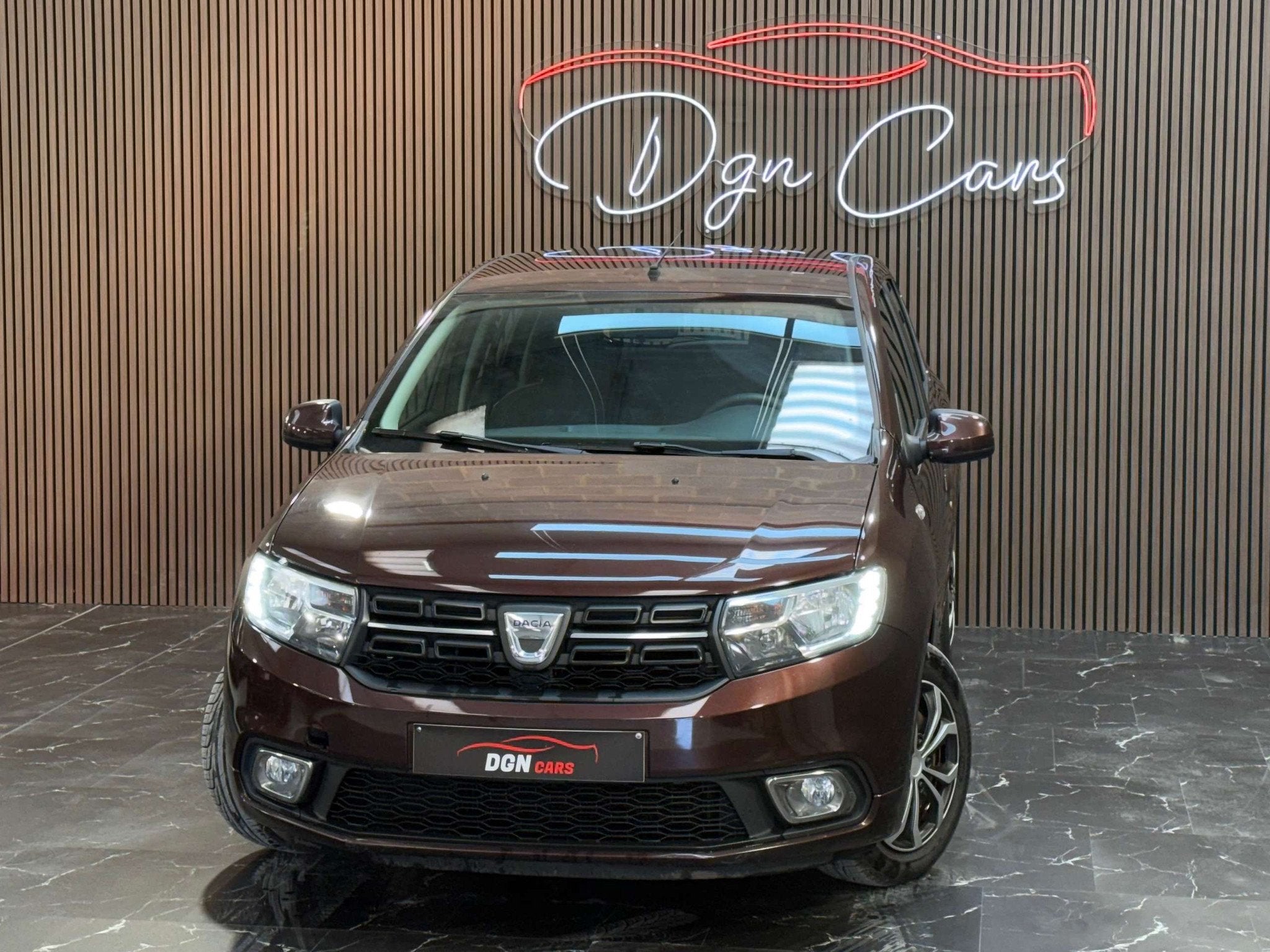 Dacia Sandero Sandero 1.0i SCe Ambiance (bj 2017), Auto's, Dacia, Gebruikt, Bruin, Bedrijf, 5 deurs
