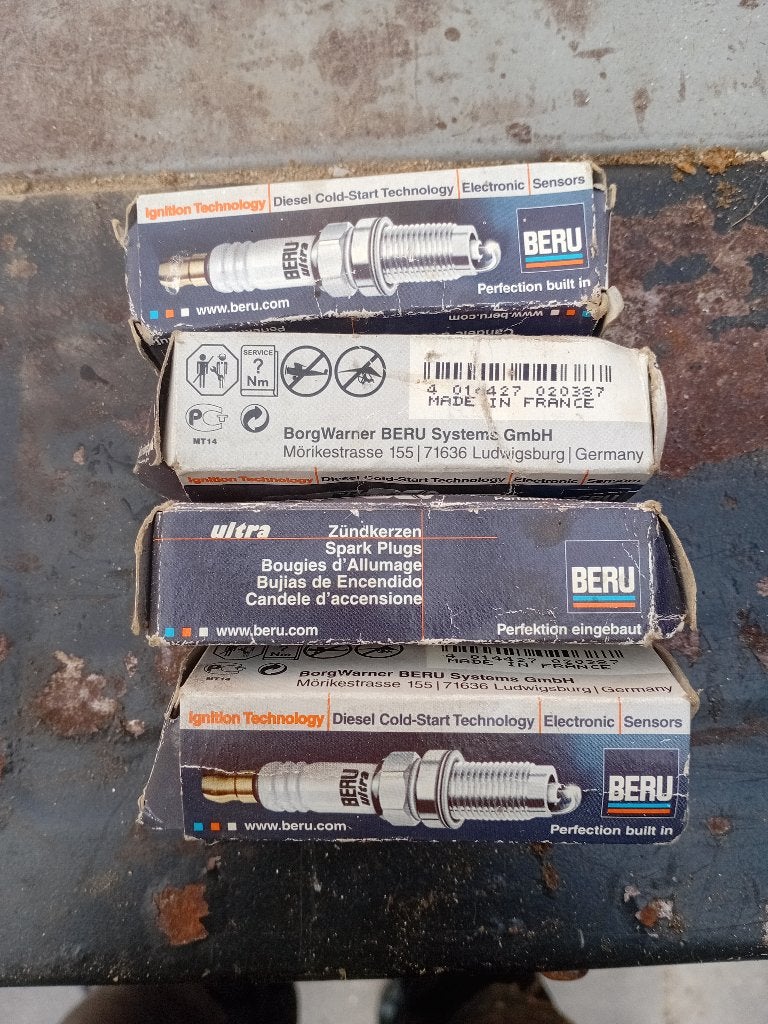 oliefilter en 4 bougies daihatsu feroza, Auto's, Feroza, Particulier, Te koop, Benzine