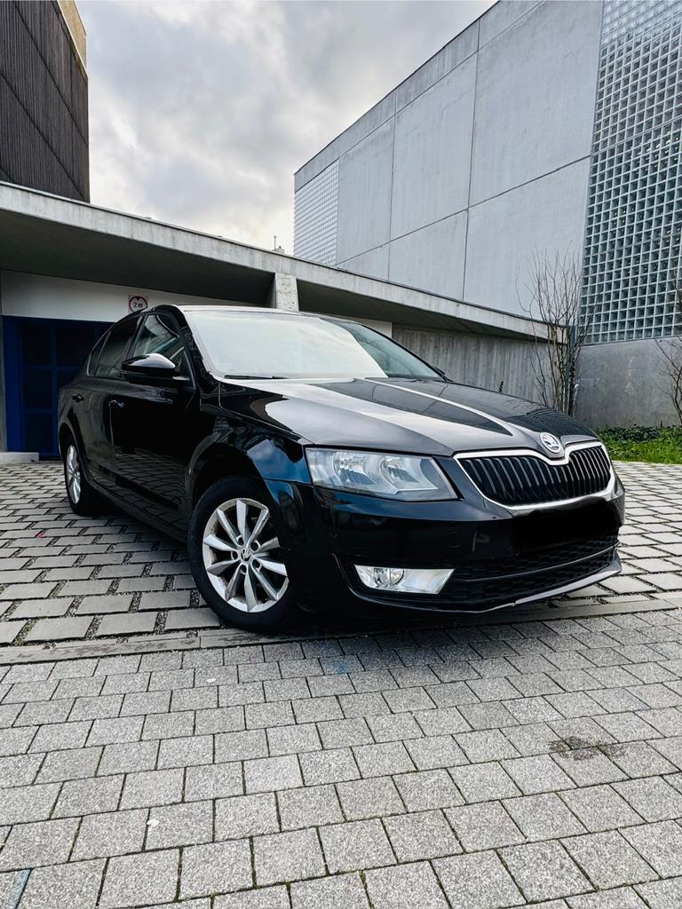 SKODA OCTAVIA 1.6 TDI, Auto's, Skoda, Euro 6, Leder, Bedrijf, Te koop