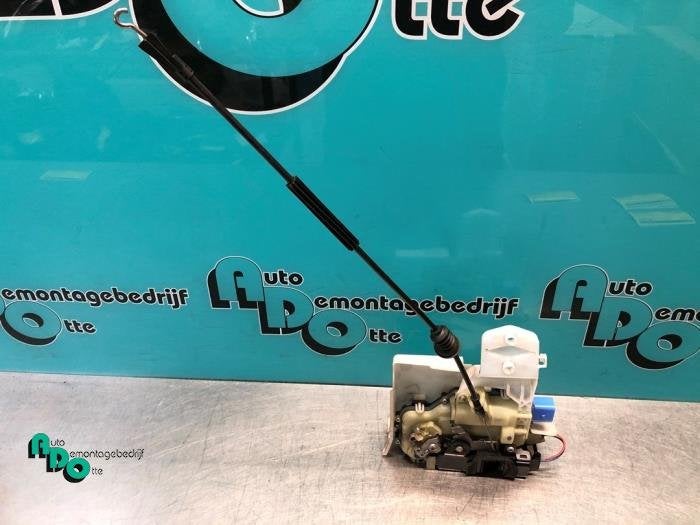Serrure portière mécanique 4portes avant gauche d'un Volks, Volkswagen, -, 3 mois de garantie, Utilisé