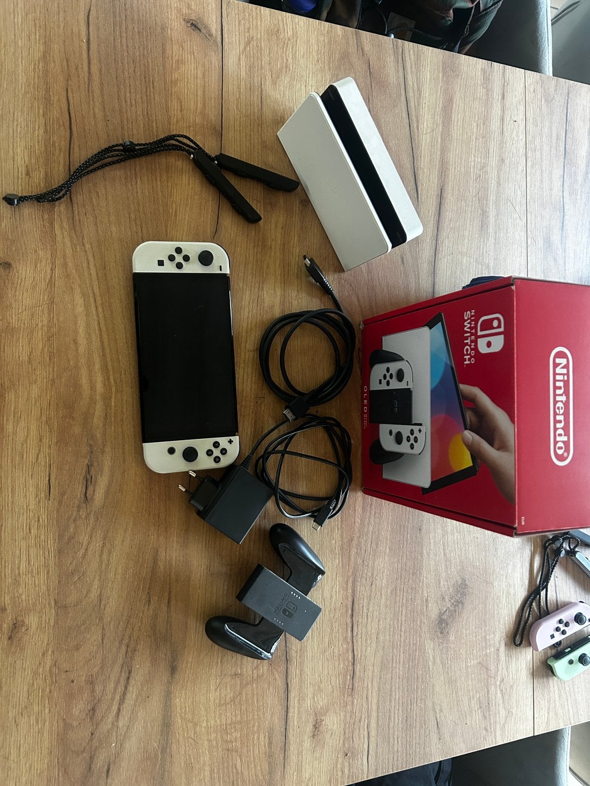 Nintendo switsh oled, Consoles de jeu & Jeux vidéo, Jeux | Nintendo Switch, Autres genres, Enlèvement, 3 joueurs ou plus, Un ordinateur