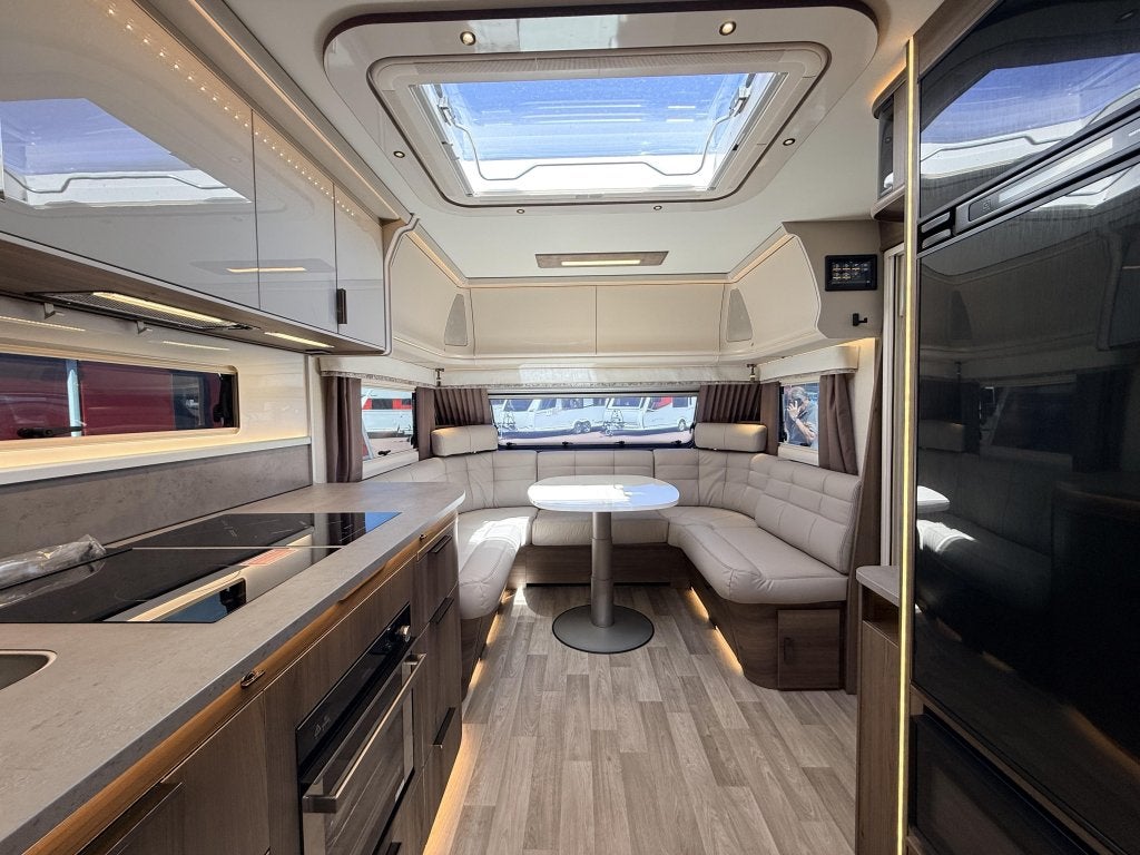 Kabe Imperial 630 TDL E5, Rondzit, 7 tot 8 meter, Bedrijf, Kabe