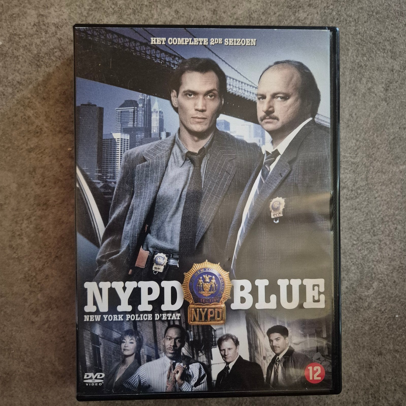 6 delige dvd Box NYPD BLUE seizoen 2, Cd's en Dvd's, Vanaf 12 jaar, Ophalen of Verzenden, Zo goed als nieuw