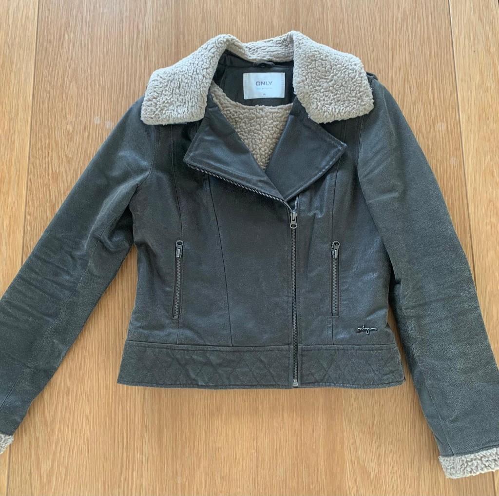 ONLY imitatieleren biker jacket - maat 38, Kleding | Dames, Jassen | Winter, Only, Bruin, Zo goed als nieuw, Ophalen