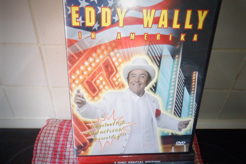 DVD Eddy Wally In Amerika., CD & DVD, Vinyles | Néerlandophone, Enlèvement ou Envoi, Comme neuf, Autres formats, Musique de fête