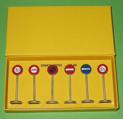 Dinky toys no 40, panneaux de signalisation ville, Enlèvement ou Envoi, Neuf, Dinky Toys