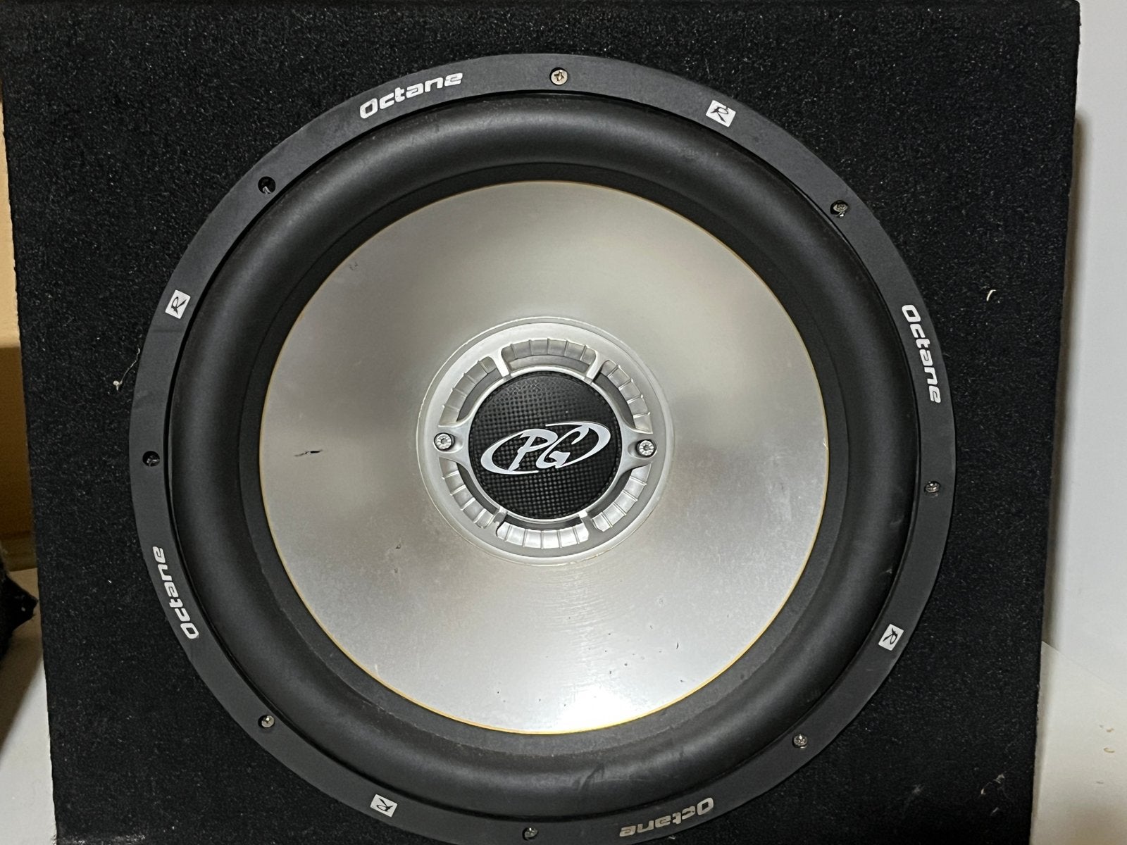 2 Subwoofer auto, Autos : Divers, Enlèvement, Comme neuf