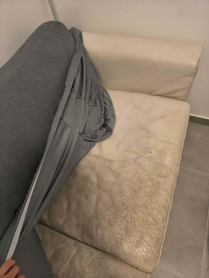 FREE Comfortable 2-Seater Couch with Cover, Enlèvement, Utilisé