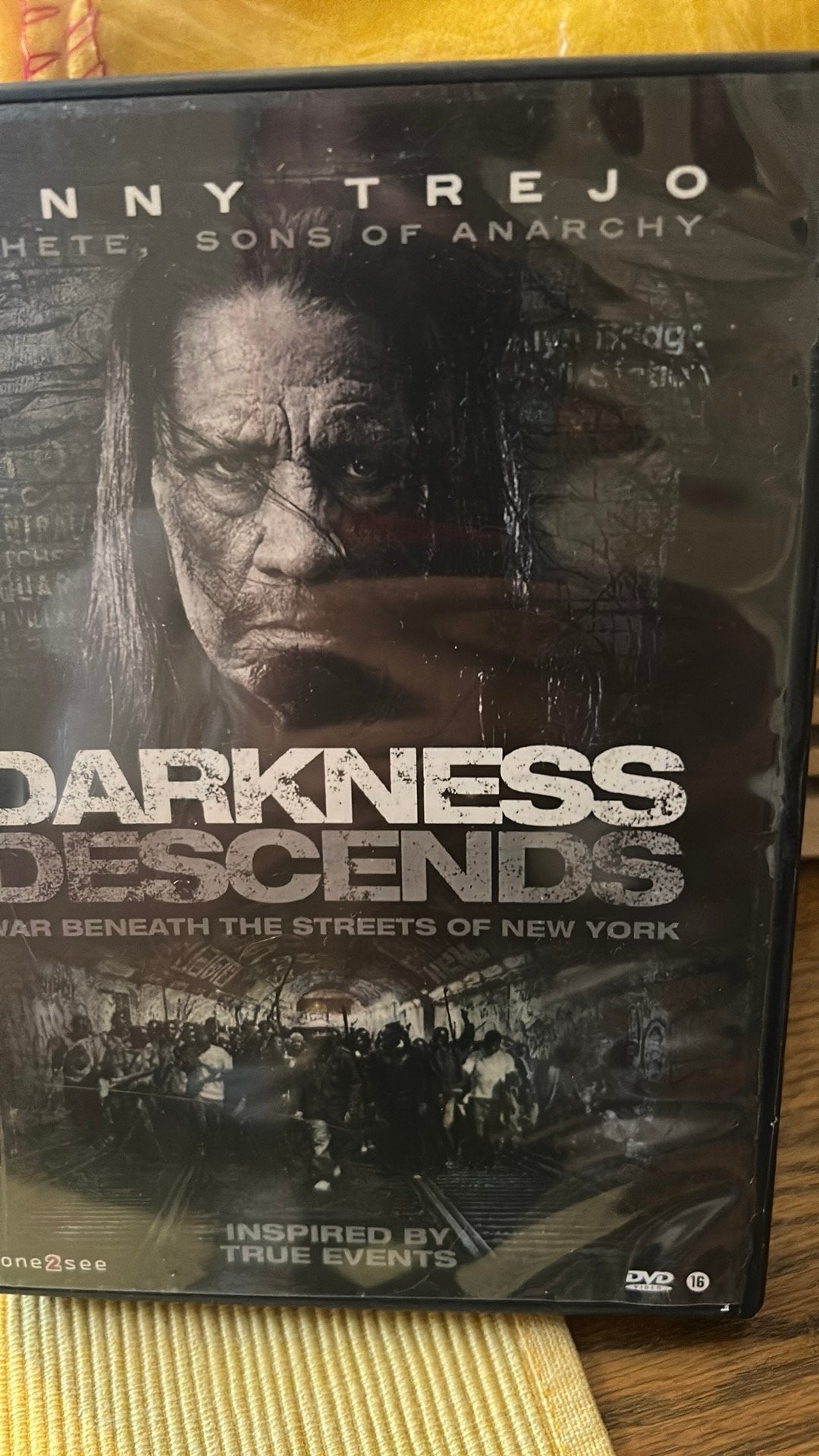 Darkness Descends, CD & DVD, DVD | Action, Enlèvement ou Envoi, Comme neuf