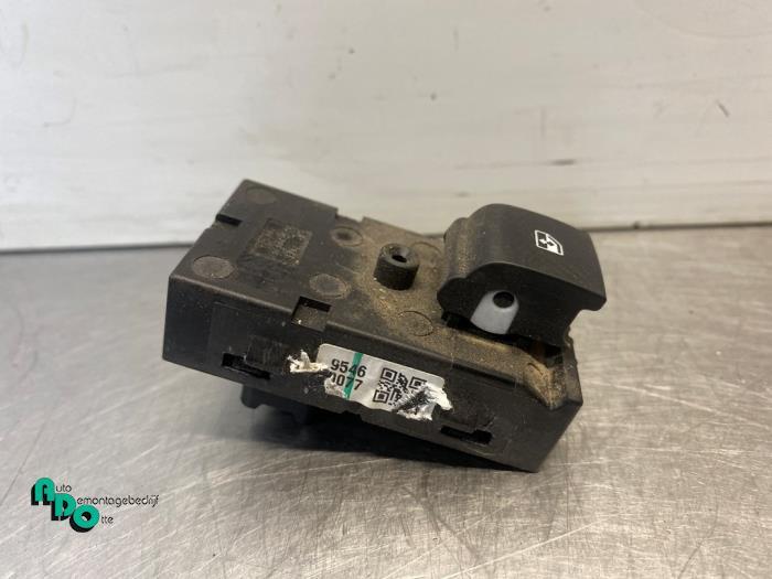 Commutateur vitre électrique d'un Chevrolet Aveo (Aveo 11-), Autos : Pièces & Accessoires, -, 3 mois de garantie, Utilisé, -