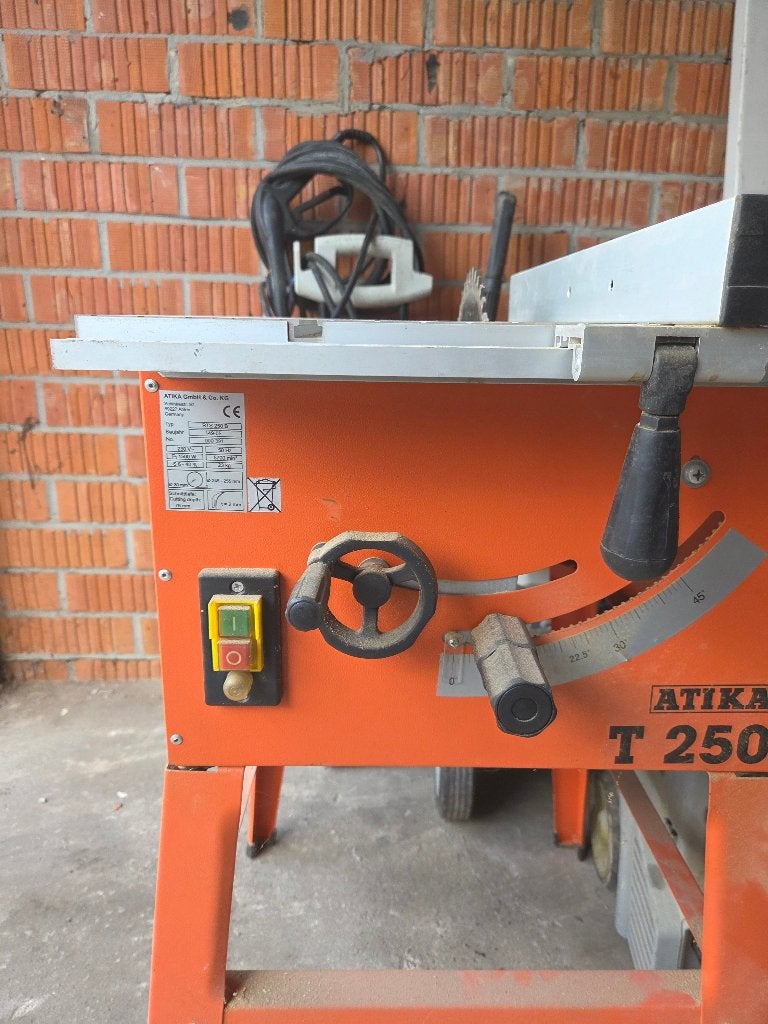 Hout zaagmachine, Enlèvement, Utilisé