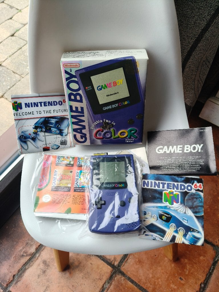 Nintendo Game Boy Color console Purple / als nieuw compleet, Games en Spelcomputers, Spelcomputers | Nintendo Game Boy, Ophalen of Verzenden
