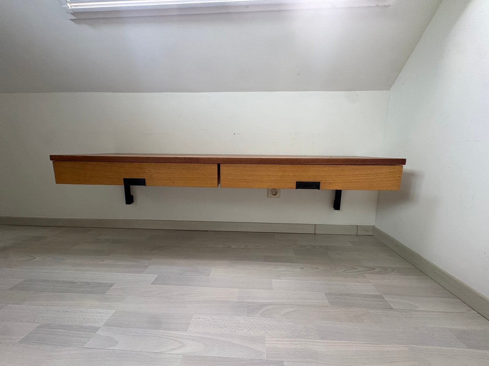 Pastoe vintage zwevende wandkast, jaren 70. Fineer eik., Huis en Inrichting, Kasten | Wandmeubels, Ophalen, Gebruikt, Eikenhout
