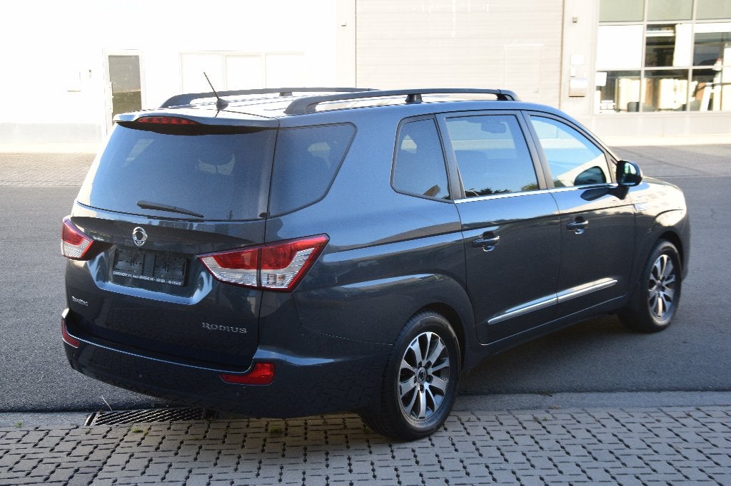 Ssangyong Rodius 2.2 SV220e-XDi 4WD Sapphire, Autos, Cuir, Achat, Entreprise, 7 places