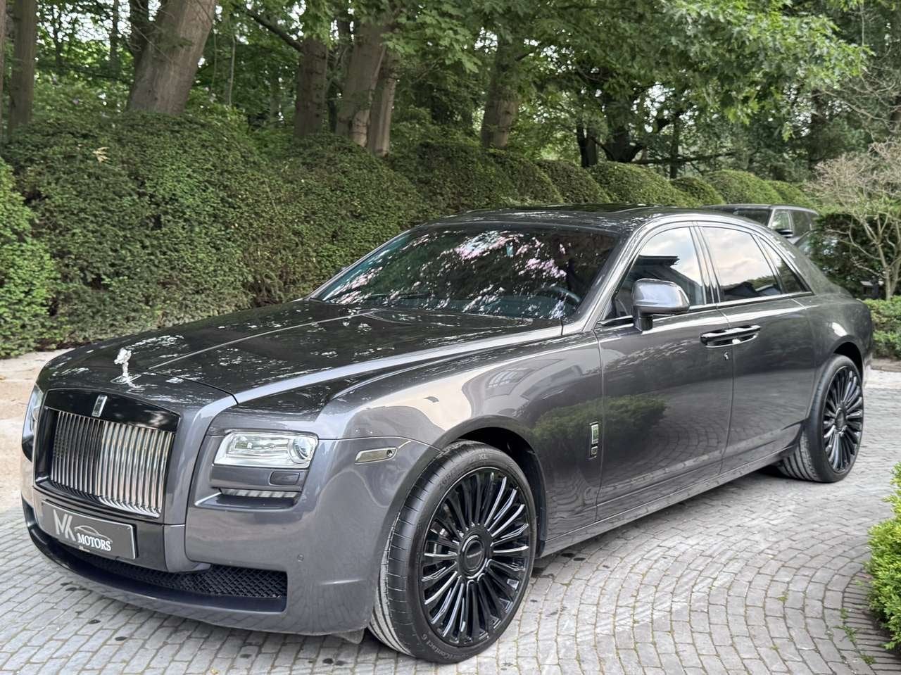 Rolls-Royce Ghost 6.6i V12 /Panorama/ Rear tv/ Mansory whee, Autos, 0 kg, Achat, Phares au xénon, Entreprise