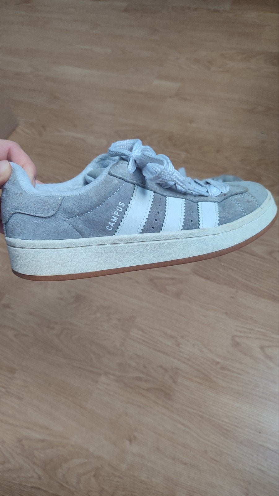 Adidas Campus, Ophalen