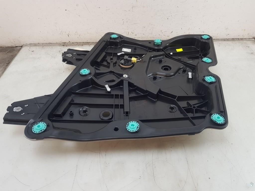 RAAMMECHANIEK LINKS VOOR Volkswagen Golf VIII (CD1), Robert Bosch AG, Gebruikt, Volkswagen, Robert-Bosch-Allee 1
74232  Abstatt, DE