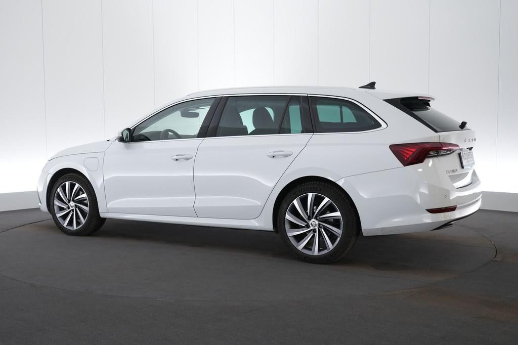 (2BDR671) SKODA OCTAVIA COMBI, Auto's, Skoda, Gebruikt, Wit, Plug-in hybride, 5 deurs