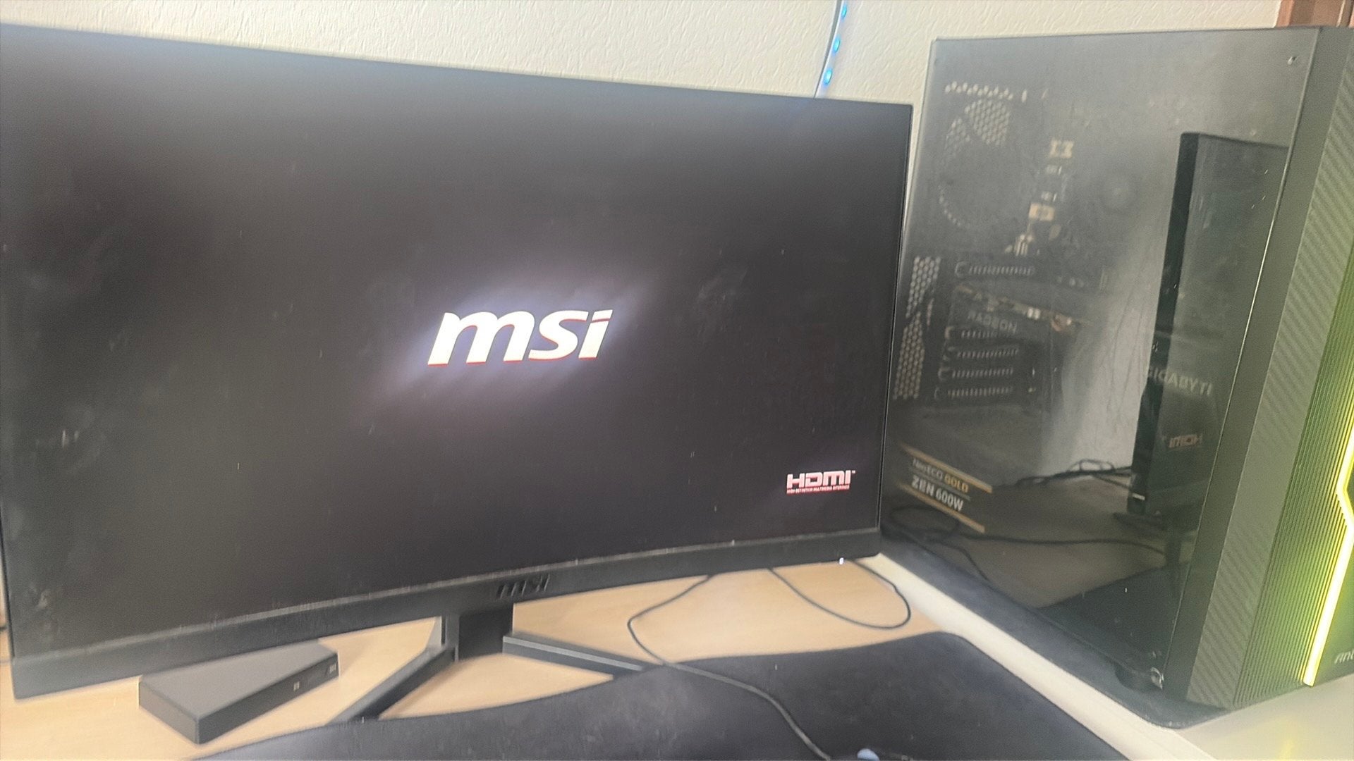 Vente PC gaming avec écran, setup complet idéal pour jouer, Enlèvement, Comme neuf, Gaming, SSD