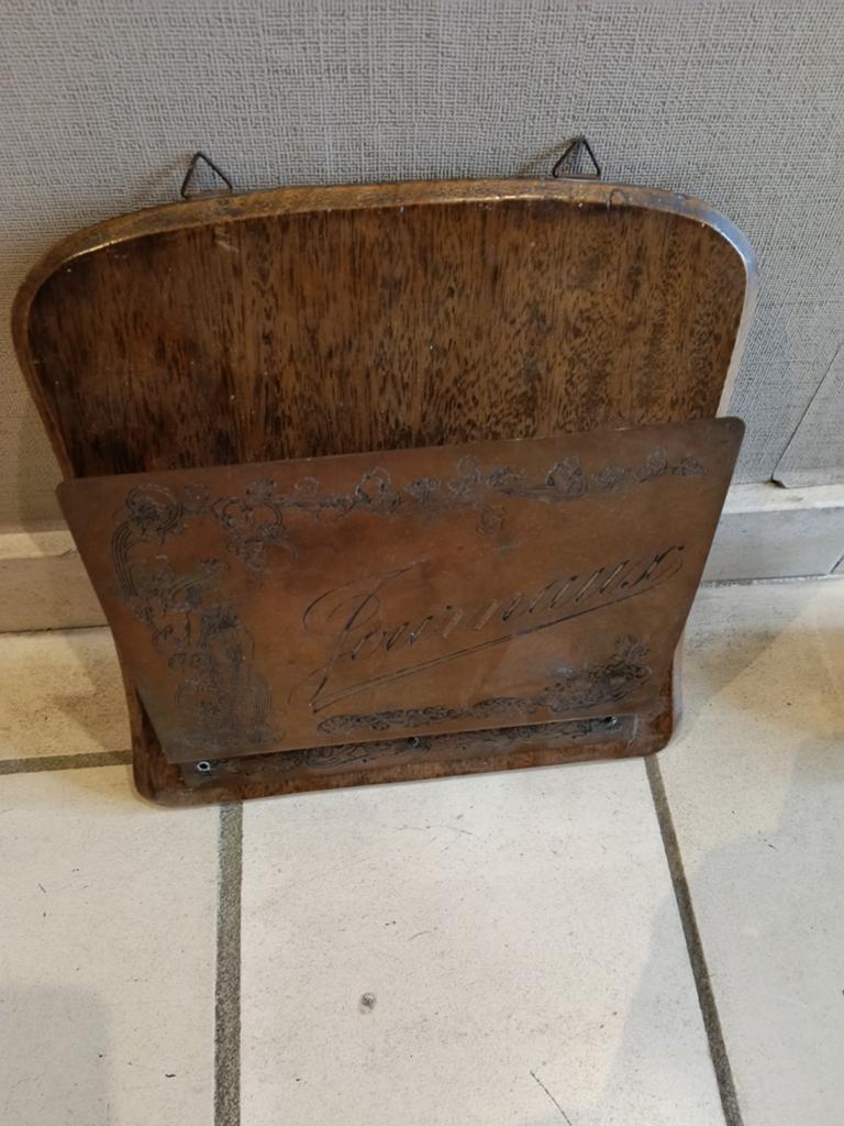 Porte-journaux : très ancien, Enlèvement