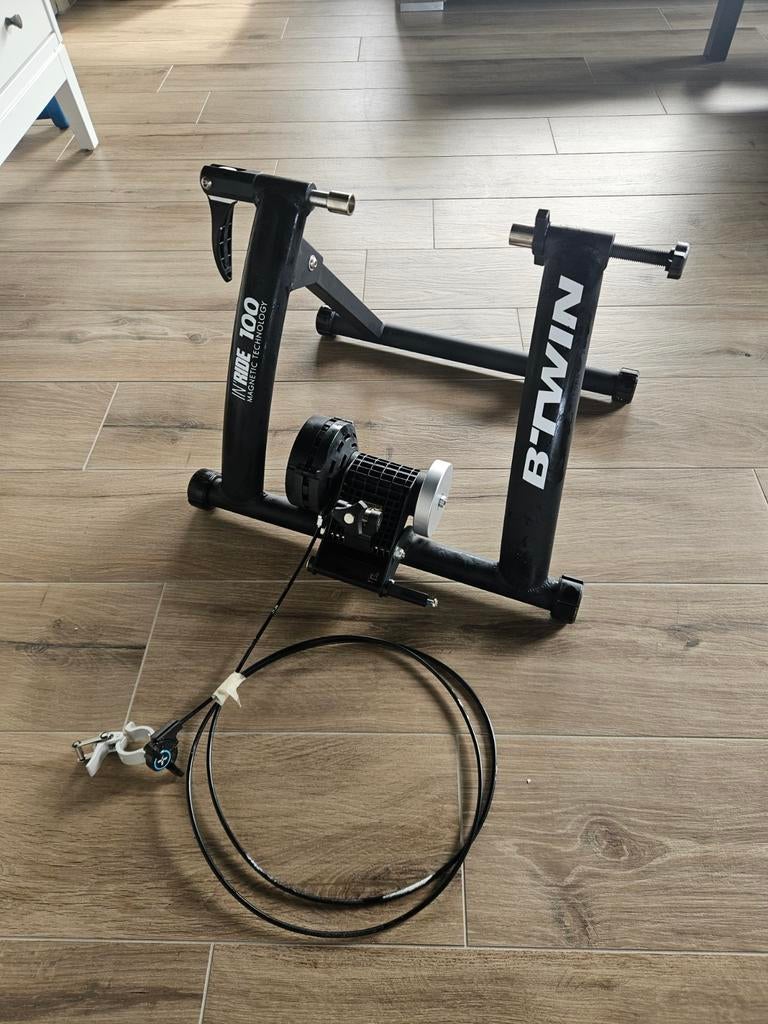 Rollentrainer van rysel. Quasi ongebruikt. Nieuwprijs 110€, Ophalen, Zo goed als nieuw