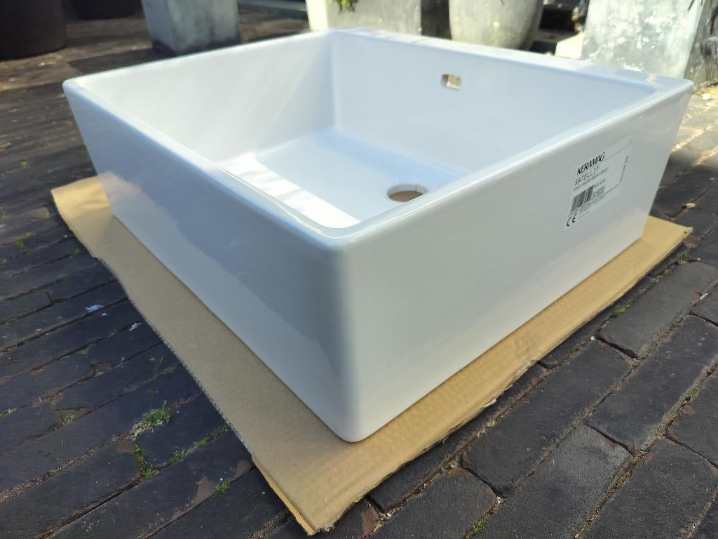 Gootsteen opbouw met kraan (wasplaats/keuken), Ophalen, Nieuw, Chroom, Kraan