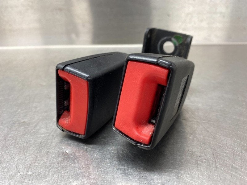 BOUCLE DE CEINTURE CENTRE ARRIÈRE Daewoo / Chevrolet Cruze, Utilisé, Daewoo