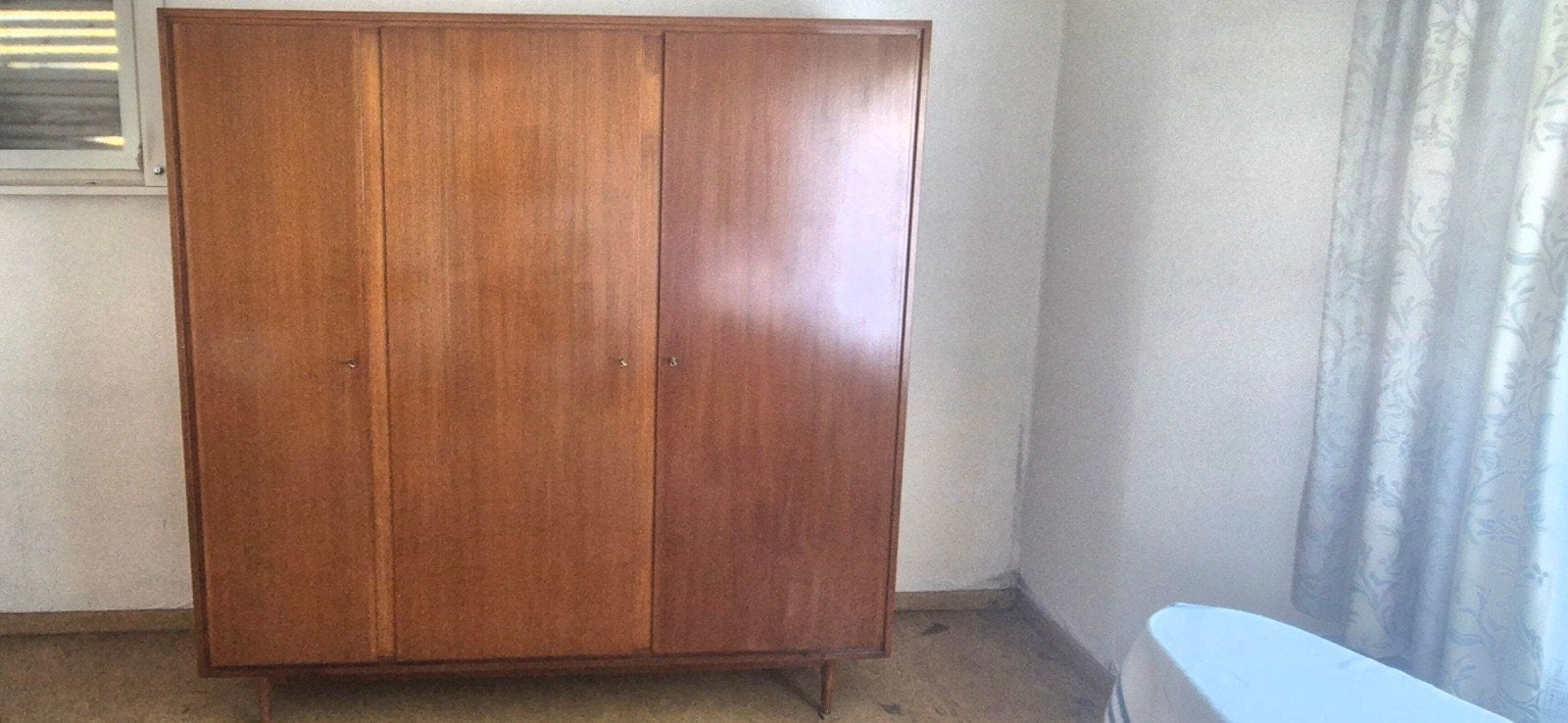 Van den Berghe Pauvers kleerkast, Ophalen, Zo goed als nieuw, Vintage
