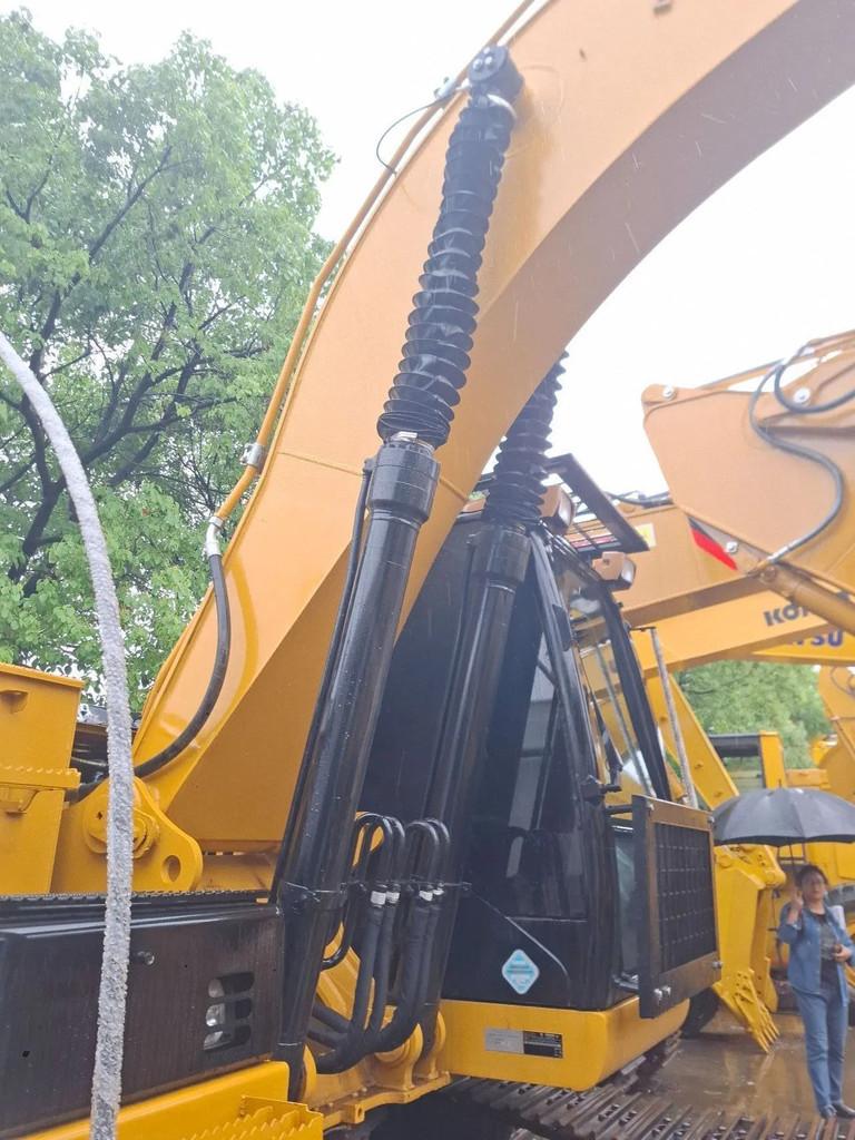 Caterpillar 320D (année de construction 2010), Excavatrice
