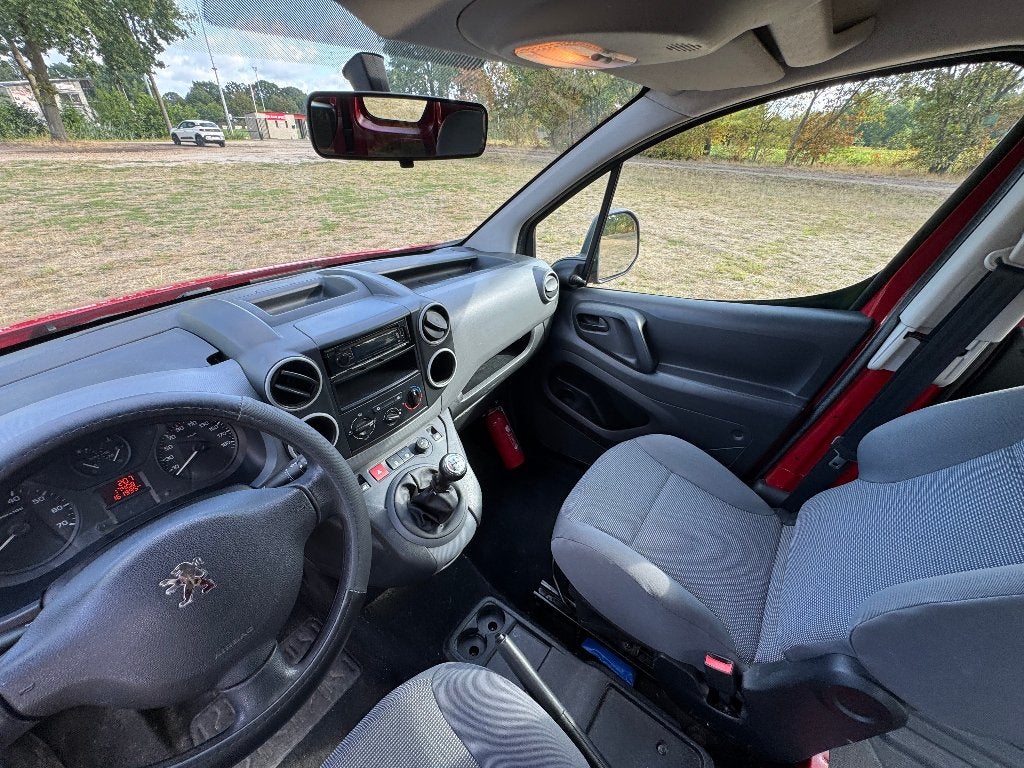 Peugeot Partner 1.6 HDi 75 16V - Lichte vracht - Trekhaak, Autos, Rouge, Euro 5, Achat, 2 places
