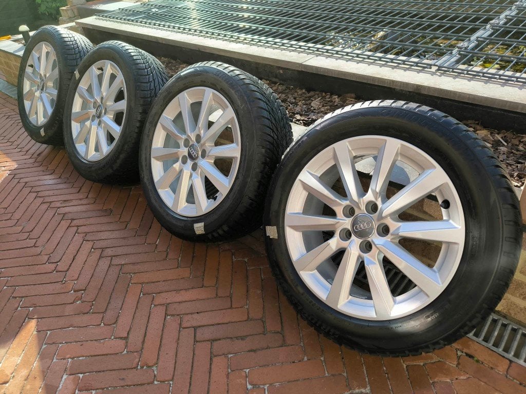 Jantes Audi A1 16 pouces avec pneus d'hiver, Autos : Pièces & Accessoires, Pneus et Jantes, Pneus hiver, 16 pouces, Véhicule de tourisme