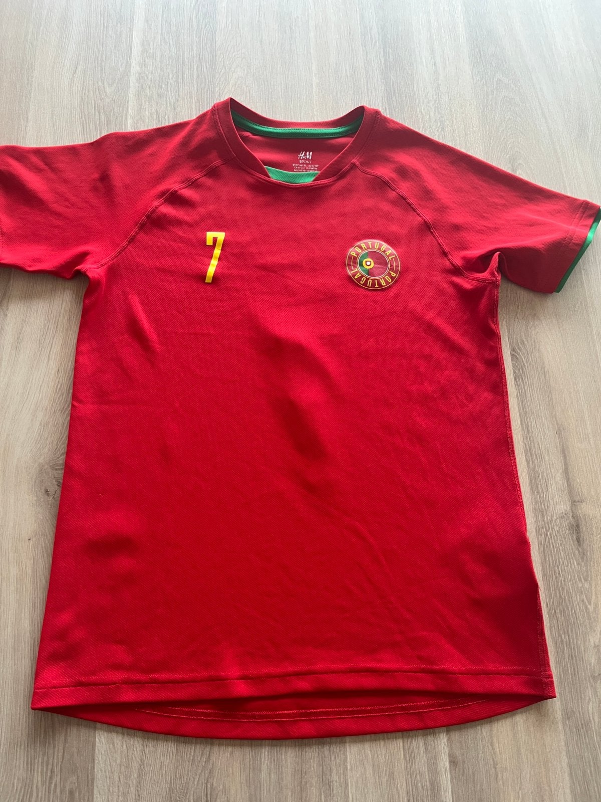 Tee-shirt rouge 10-12 ans, Sports & Fitness, Enlèvement ou Envoi, Comme neuf