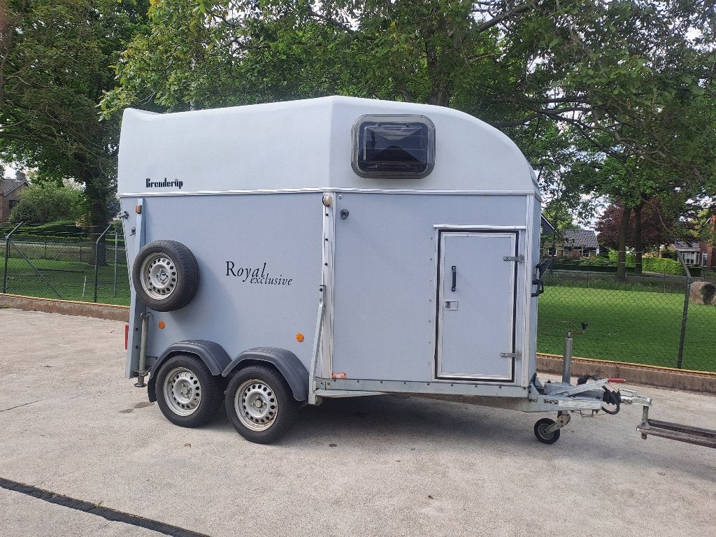 Zeer nette 2 paards trailer brenderup zadelkamer bj 2007, Ophalen, Gebruikt, Hout, 2-paards trailer