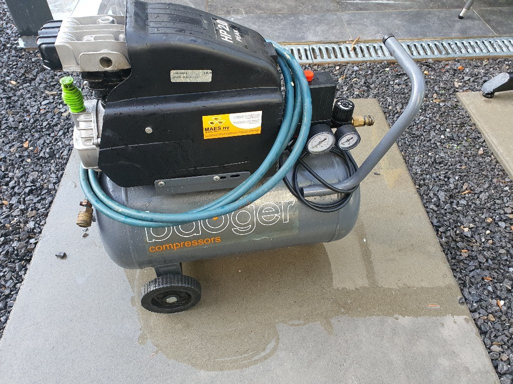 Le compresseur portable Bauger 2 CV (9 bars) fonctionne, Enlèvement, Comme neuf