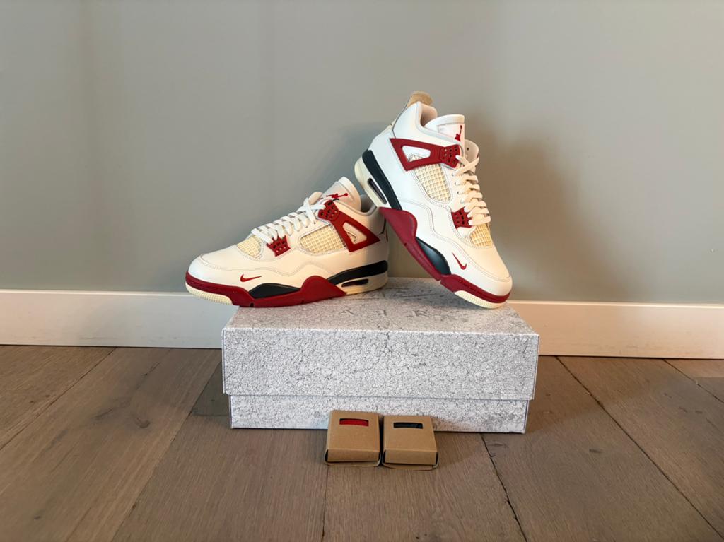 Air Jordan 4 x Nigel Sylvester “ Brick after Brick “ Maat 44, Kleding | Heren, Schoenen, Overige kleuren, Nieuw, Ophalen of Verzenden