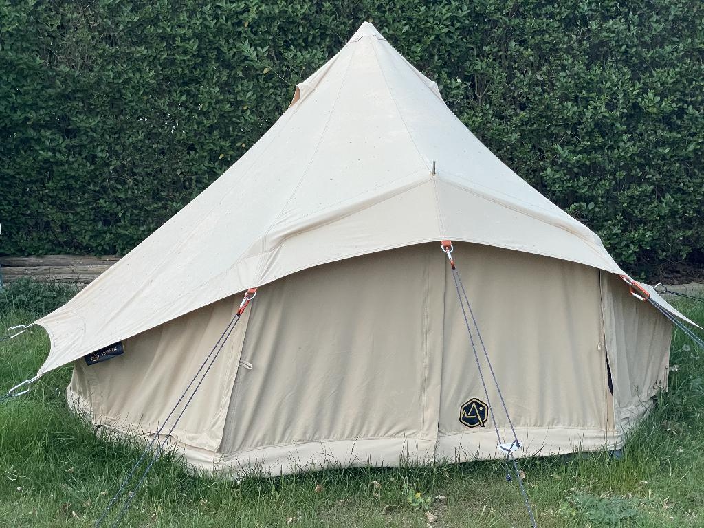 HUUR glampingtent 2-3 personen, kamperen, slaapfeestje, Caravans en Kamperen, Ophalen, Zo goed als nieuw