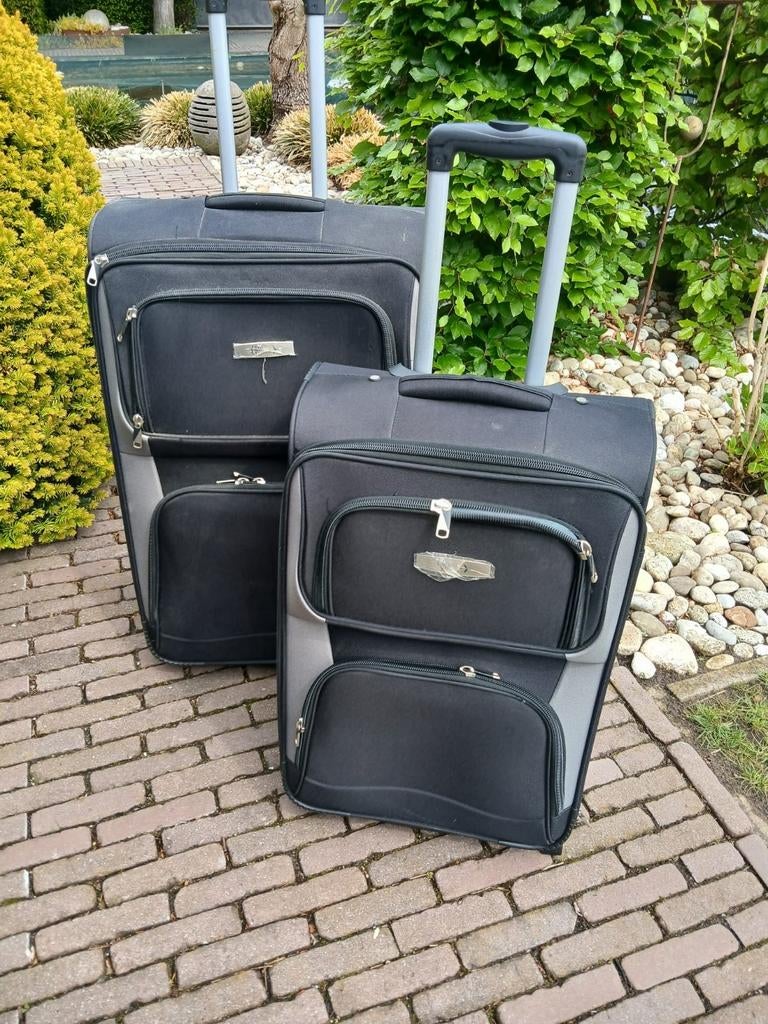 2 valiezen- nieuwstaat, Handtassen en Accessoires, Koffers, Ophalen, Zo goed als nieuw, Zacht kunststof, Wieltjes