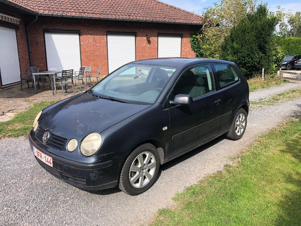 VOLKSWAGEN Polo 1.4E 75 cv, Argent ou Gris, Achat, Boîte manuelle, Particulier