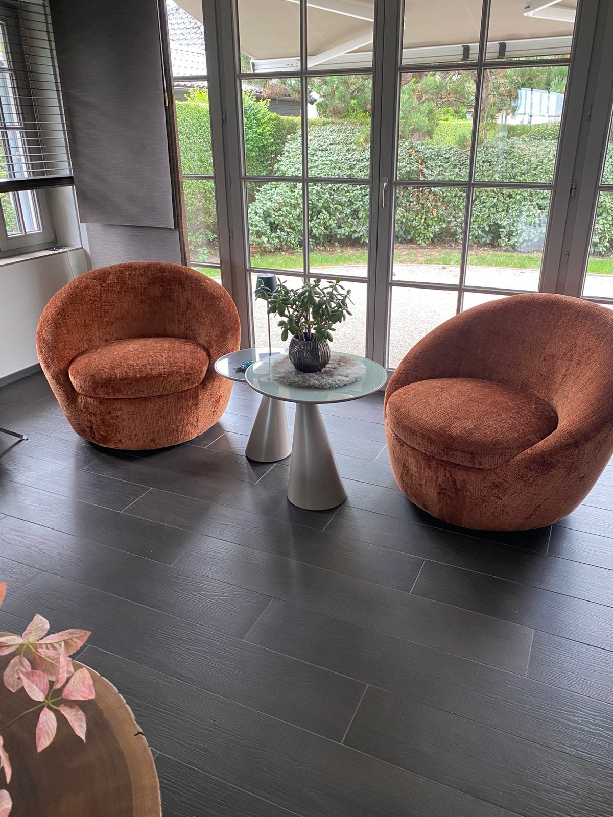 2 draaibare fauteuils , roest oranje stof, Ophalen, Zo goed als nieuw, Stof
